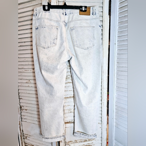 Zara distressed mid rise relaxed fit acid washed jeans size 8 - Picture 7 of 13